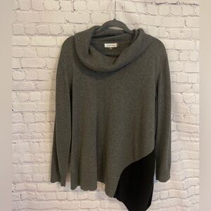 2X Gray Sweater with Black Angle Stripe.